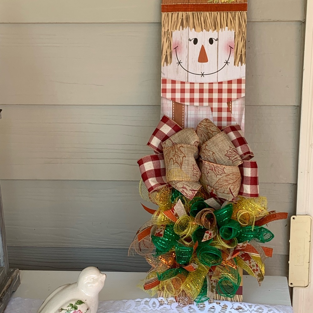 Fall harvest Thanksgiving Scarecrow door hanger